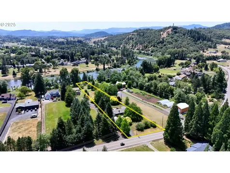 1850 Del Rio Road Roseburg OR 97471