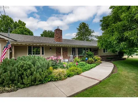 1850 Del Rio Road Roseburg OR 97471