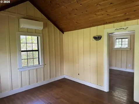 24 Hamlet Street Port Orford OR 97465
