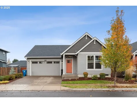 1396 Dahlia Street Woodburn OR 97071