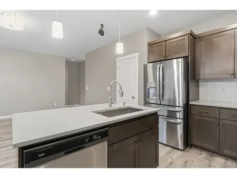1396 Dahlia Street Woodburn OR 97071