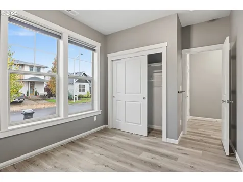 1396 Dahlia Street Woodburn OR 97071