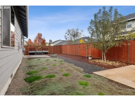 1396 Dahlia Street Woodburn OR 97071
