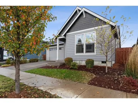 1396 Dahlia Street Woodburn OR 97071
