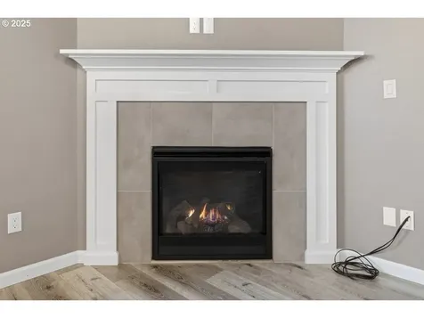 1396 Dahlia Street Woodburn OR 97071