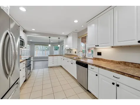 159 Balboa Loop Kelso WA 98626