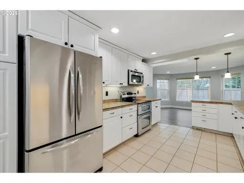 159 Balboa Loop Kelso WA 98626