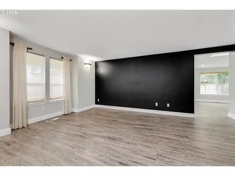 159 Balboa Loop Kelso WA 98626