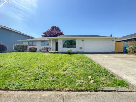 1464 Greenview Drive Woodburn OR 97071