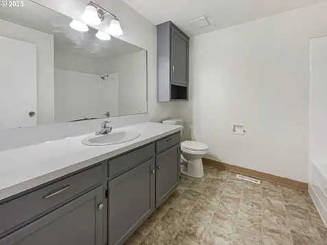1464 Greenview Drive Woodburn OR 97071
