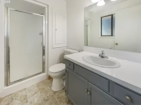 1464 Greenview Drive Woodburn OR 97071