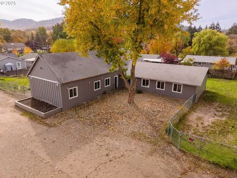 132 NE Rifle Range Street Roseburg OR 97470