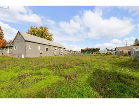 132 NE Rifle Range Street Roseburg OR 97470