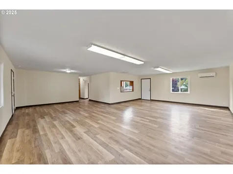 132 NE Rifle Range Street Roseburg OR 97470