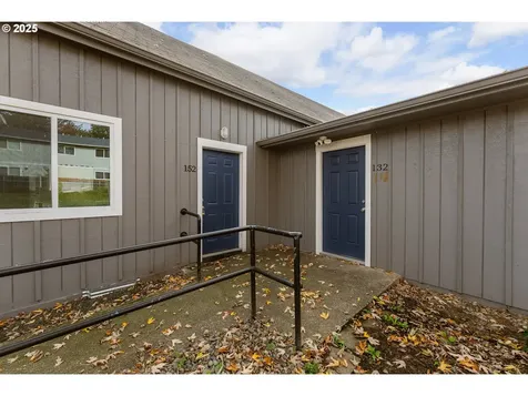 132 NE Rifle Range Street Roseburg OR 97470