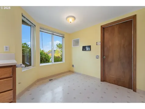 15960 SW Greens Way Portland OR 97224