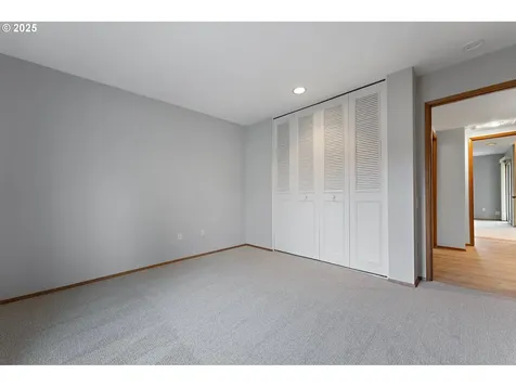 15960 SW Greens Way Portland OR 97224