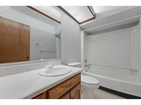 15960 SW Greens Way Portland OR 97224