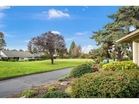 15960 SW Greens Way Portland OR 97224