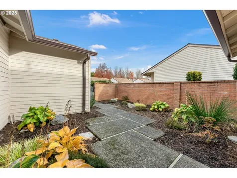 15960 SW Greens Way Portland OR 97224