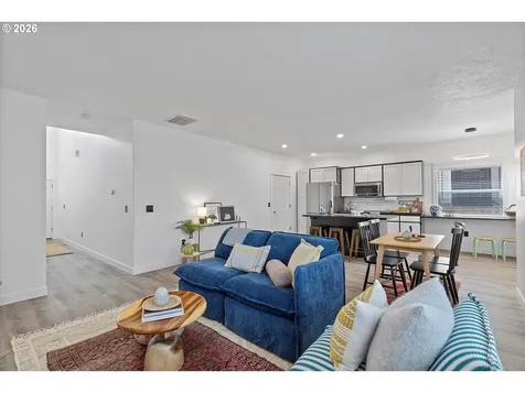 19257 Oak Avenue Sandy OR 97055