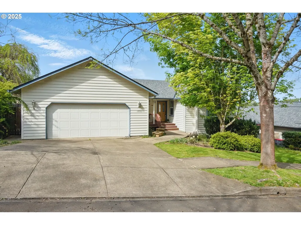 1775 NW 8th Street Mcminnville OR 97128