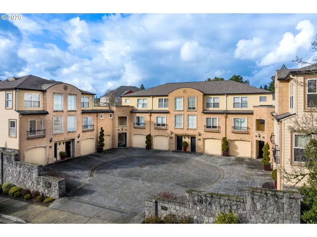 8325 SW Seneca Street Tualatin OR 97062