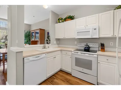 8325 SW Seneca Street Tualatin OR 97062