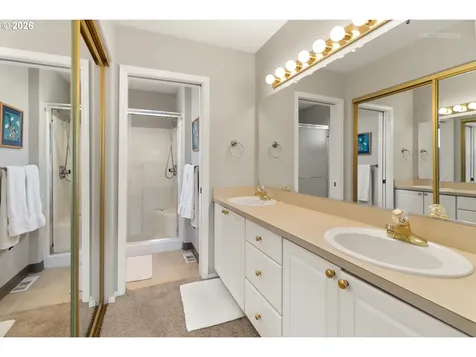 8325 SW Seneca Street Tualatin OR 97062