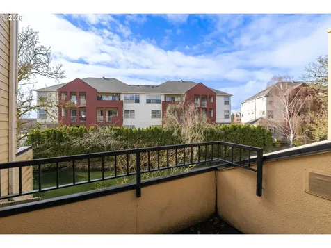 8325 SW Seneca Street Tualatin OR 97062