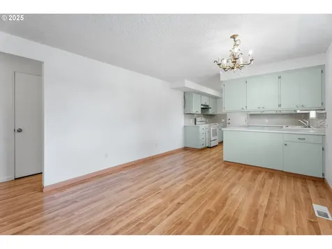 408 NE 65th Street Vancouver WA 98665