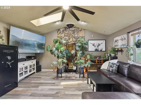 16833 SE Morrison Court Portland OR 97233