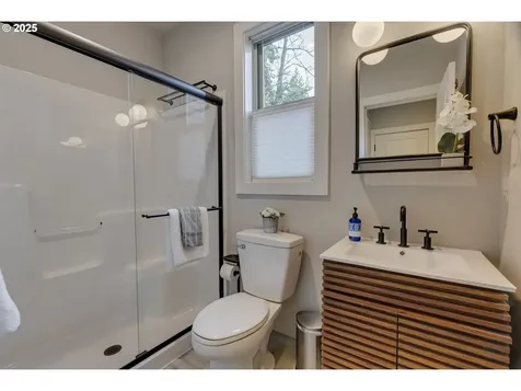 865 SW Trillium Lane Portland OR 97219