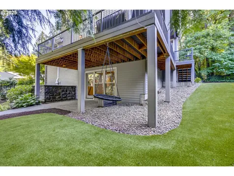 865 SW Trillium Lane Portland OR 97219