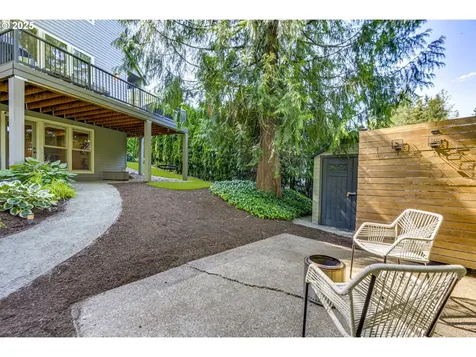865 SW Trillium Lane Portland OR 97219