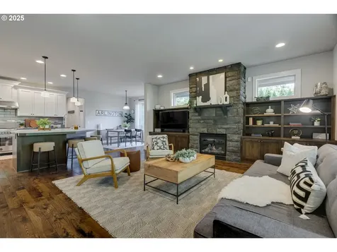 865 SW Trillium Lane Portland OR 97219