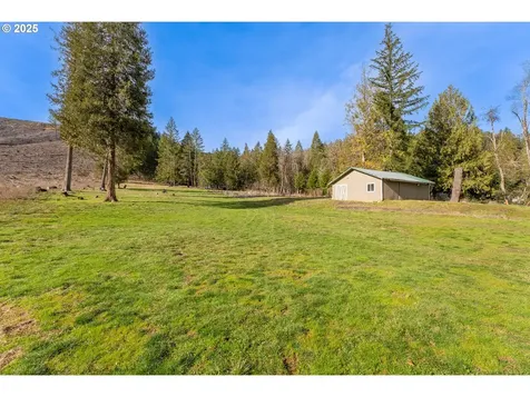 852 Lees Creek Road Myrtle Creek OR 97457