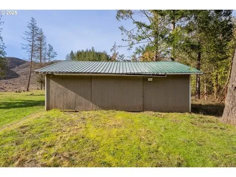852 Lees Creek Road Myrtle Creek OR 97457
