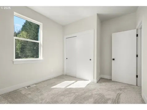 4165 Z Street Washougal WA 98671