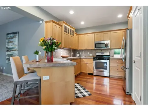 8988 SW Taylors Ferry Road Portland OR 97223