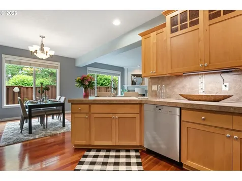 8988 SW Taylors Ferry Road Portland OR 97223