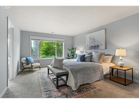 8988 SW Taylors Ferry Road Portland OR 97223