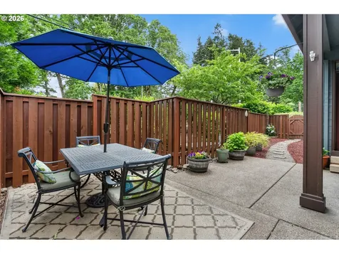 8988 SW Taylors Ferry Road Portland OR 97223