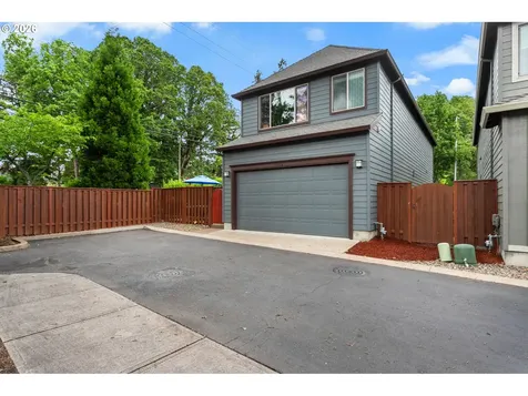 8988 SW Taylors Ferry Road Portland OR 97223
