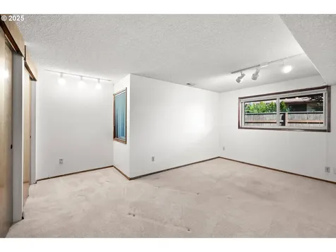 12629 NE Rose Parkway Portland OR 97230