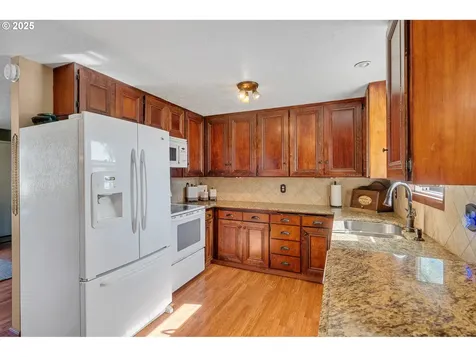 8675 Fairview Road Tillamook OR 97141