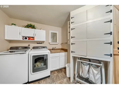 8675 Fairview Road Tillamook OR 97141