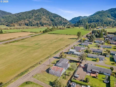 8675 Fairview Road Tillamook OR 97141