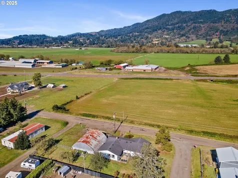 8675 Fairview Road Tillamook OR 97141