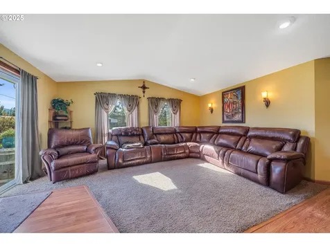 8675 Fairview Road Tillamook OR 97141